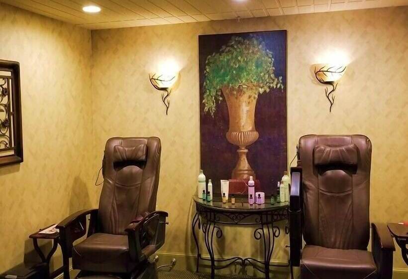 فندق Christmas Farm Inn And Spa