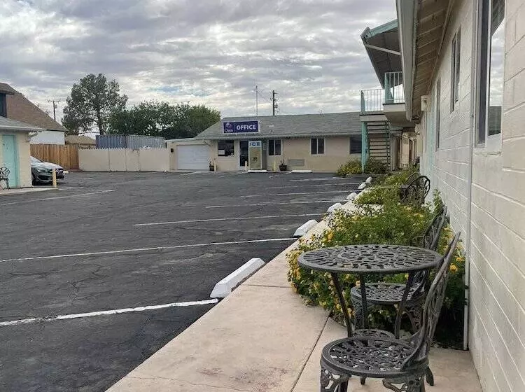 酒店 Howard Johnson By Wyndham Ridgecrest, Ca