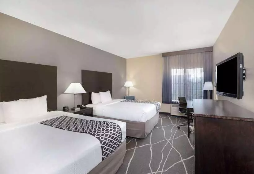 هتل La Quinta By Wyndham Houston Energy Corridor