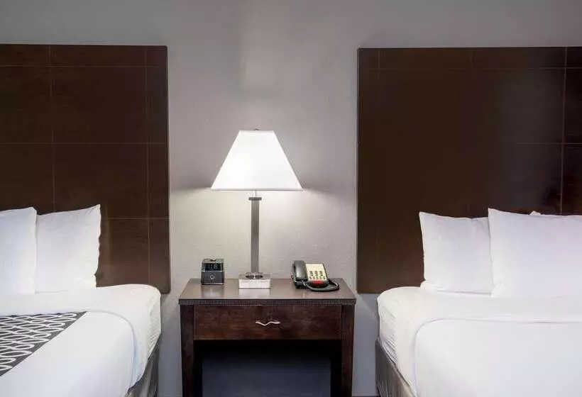 هتل La Quinta By Wyndham Houston Energy Corridor