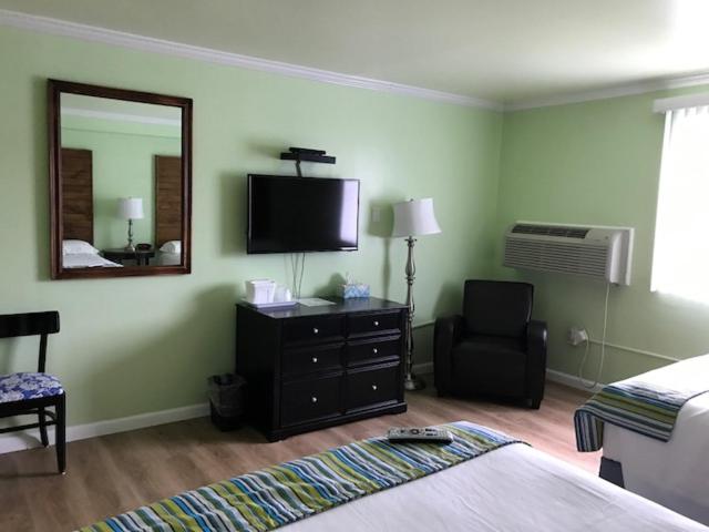 酒店 Lake Inn And Restaurant