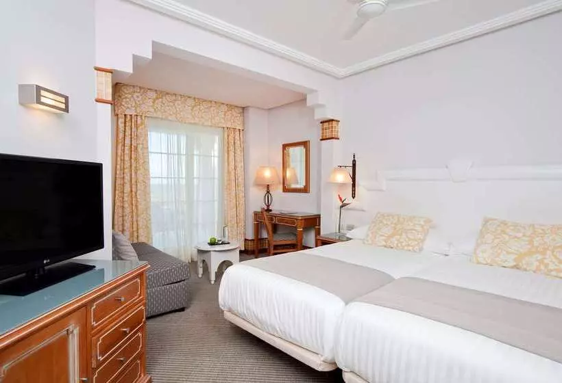 בית מלון כפרי Meliá Isla Canela