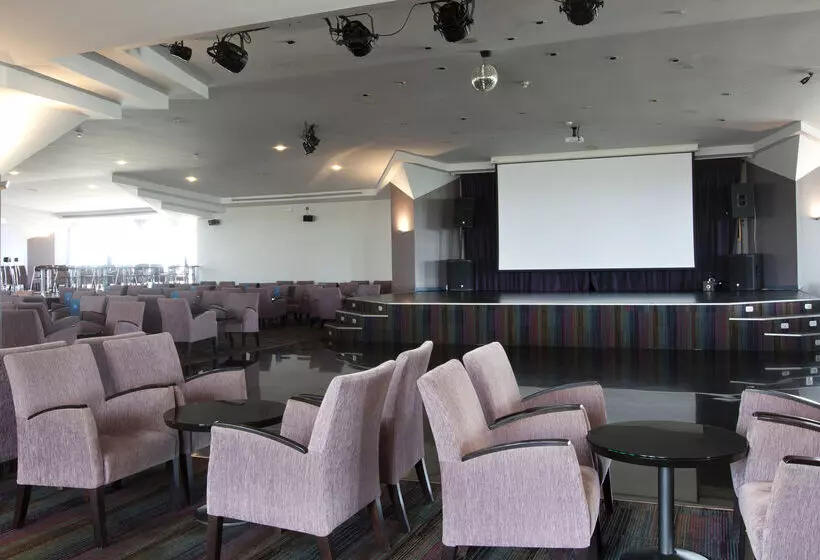 בית מלון כפרי Meliá Isla Canela