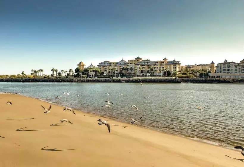 בית מלון כפרי Meliá Isla Canela