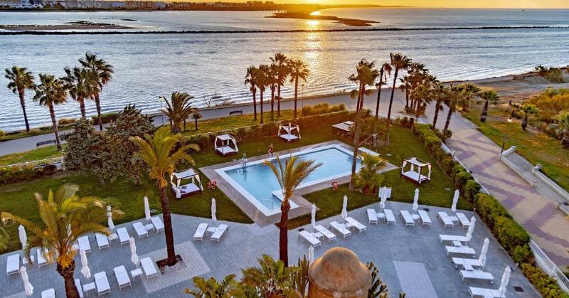 هتل Meliá Isla Canela