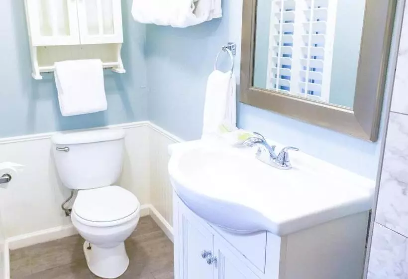 בית מלון כפרי Ocean Echo Inn & Beach Cottages