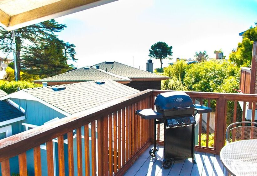 Отель Ocean Echo Inn & Beach Cottages