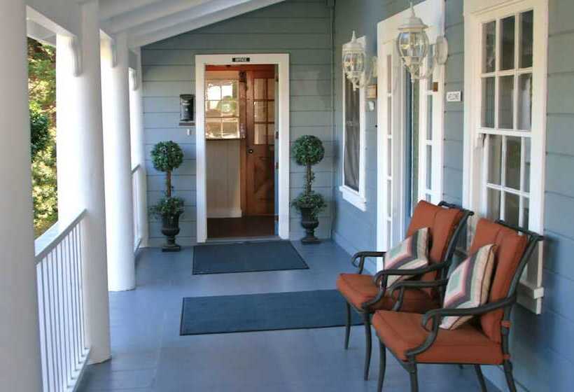 Отель Ocean Echo Inn & Beach Cottages