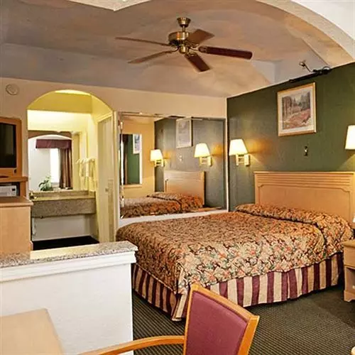 酒店 Palace Inn &Suites Willowbrook