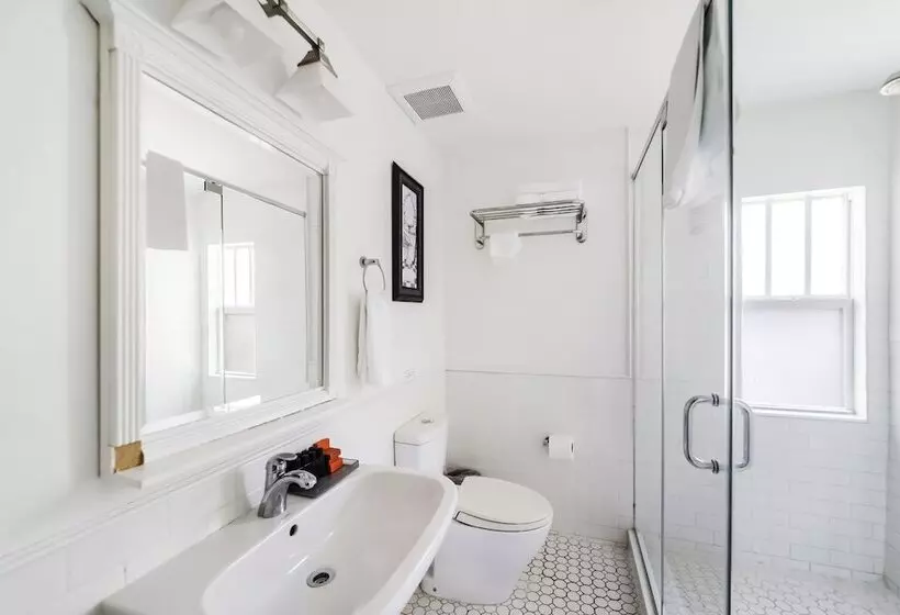 هتل Villa Italia South Beach