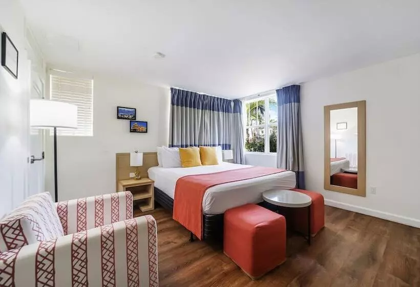 هتل Villa Italia South Beach