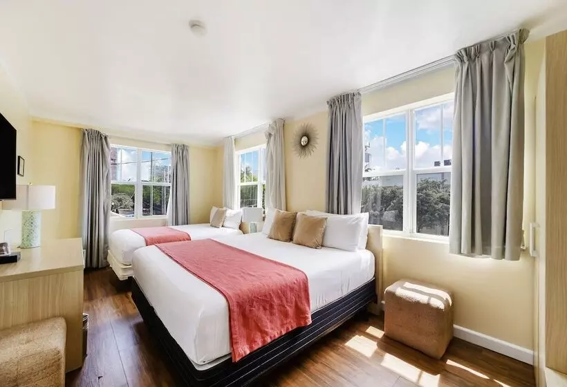 هتل Villa Italia South Beach