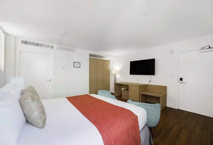 هتل Villa Italia South Beach