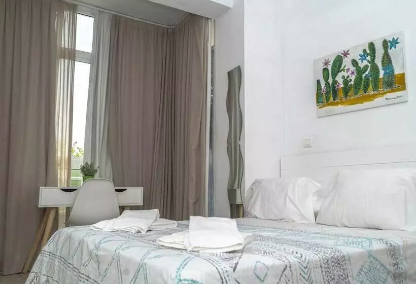 La Moraga De Poniente Malaga Hostel