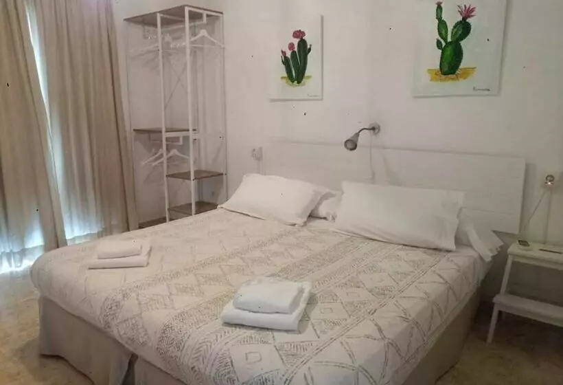 La Moraga De Poniente Malaga Hostel