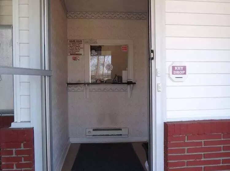 מוטל Budget Motor Inn  Mahopac