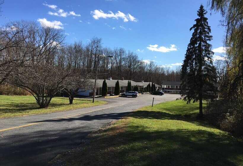 Мотель Budget Motor Inn Mahopac