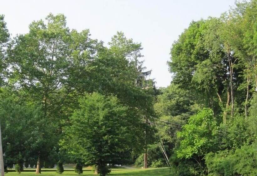 Мотель Budget Motor Inn Mahopac