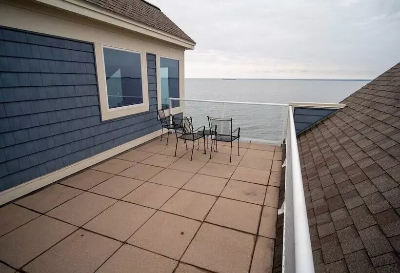 منتجع Beacon Pointe On Lake Superior