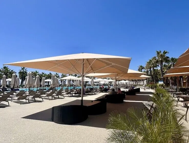 Wine & Books by the Sea, Algarve Resort