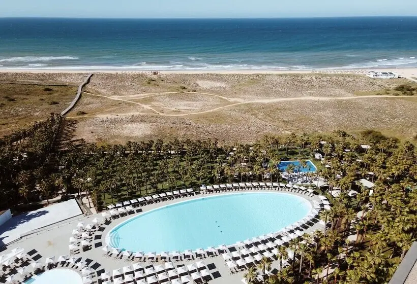 Wine & Books by the Sea, Algarve Resort