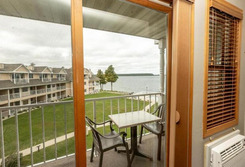 Westwood Shores Waterfront Resort