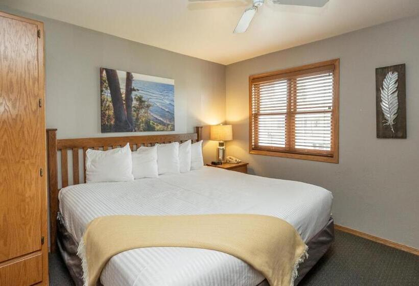 Westwood Shores Waterfront Resort