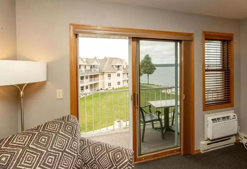 Westwood Shores Waterfront Resort