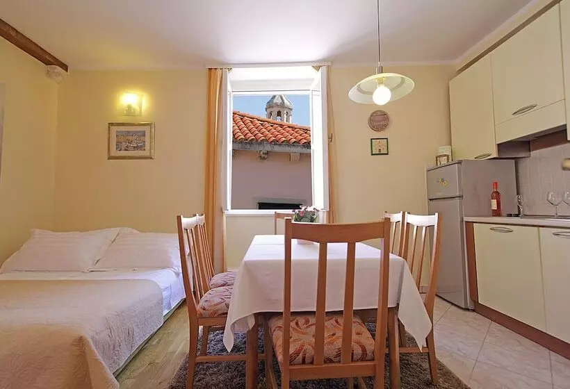 Apartments Kovac Old Town