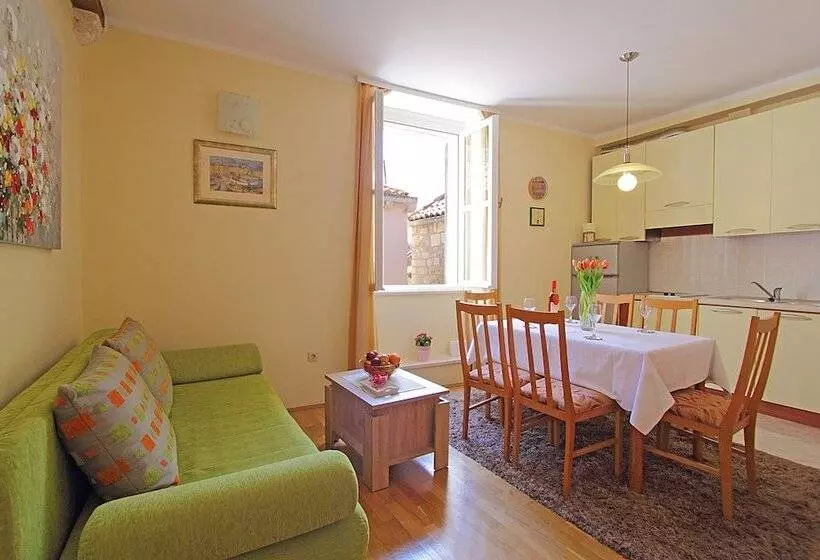 Apartments Kovac Old Town