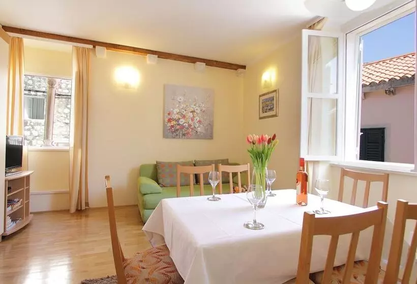 Apartments Kovac Old Town