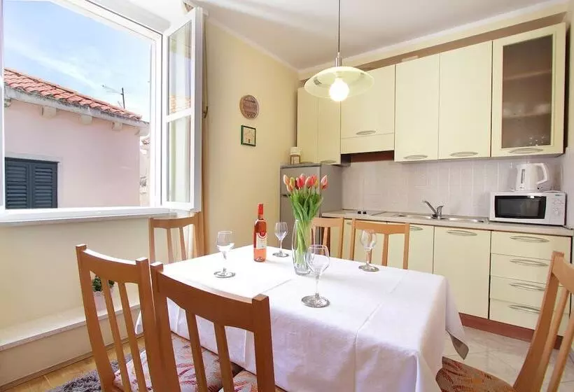 Apartments Kovac Old Town