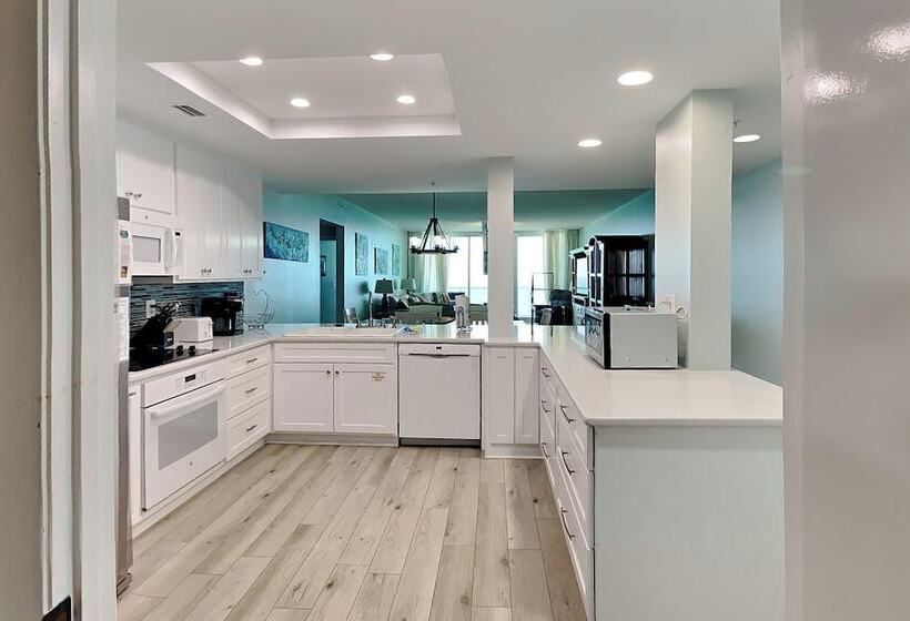 Caribbean Resort #1102