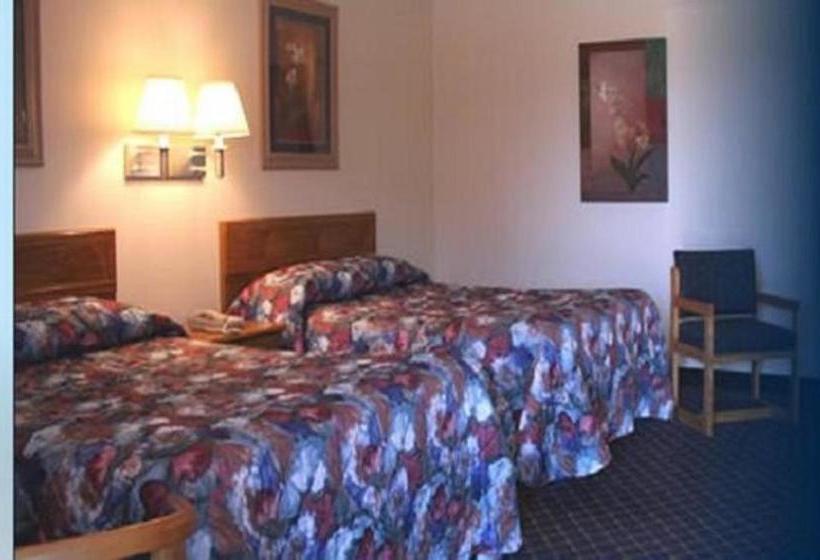 Four Seasons Motel Malone