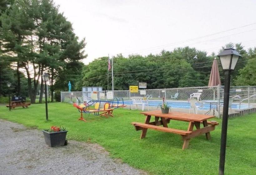 Four Seasons Motel Malone