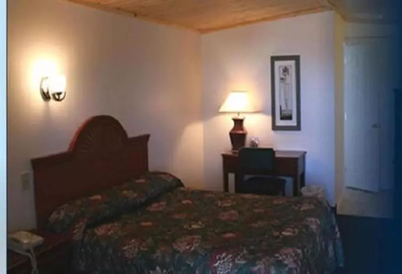 Four Seasons Motel Malone