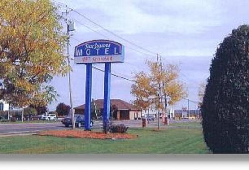 Four Seasons Motel Malone