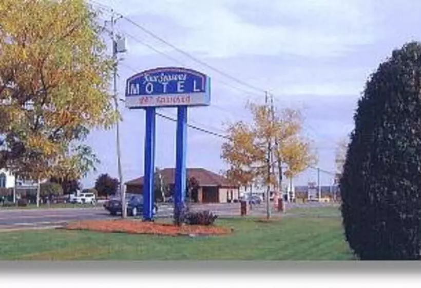 Four Seasons Motel Malone