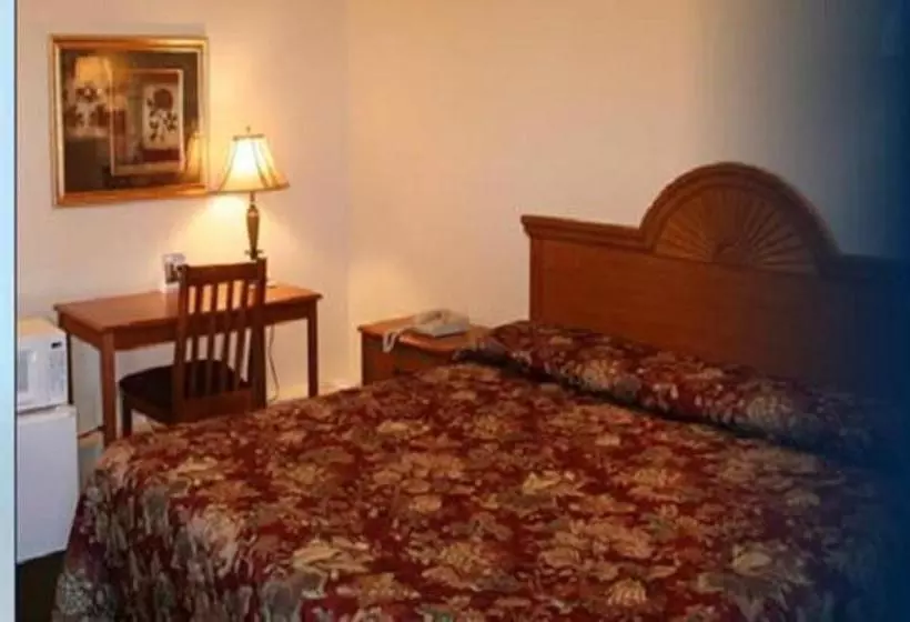 Four Seasons Motel Malone