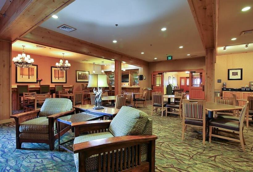 Hawthorn Extended Stay By Wyndham Minot