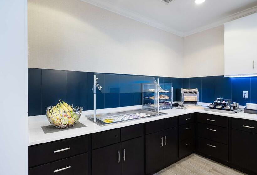 Homewood Suites By Hilton Joplin