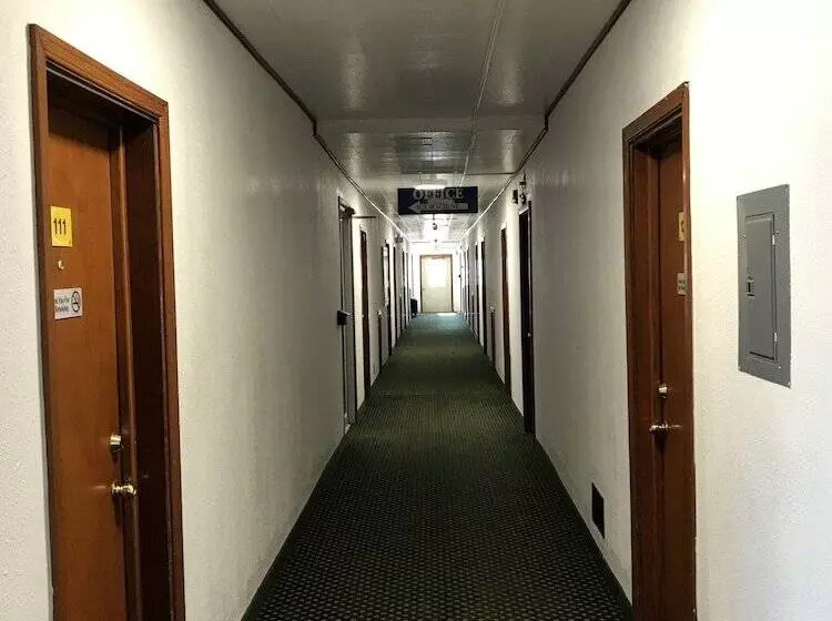 호텔 Budget Inn Marinette