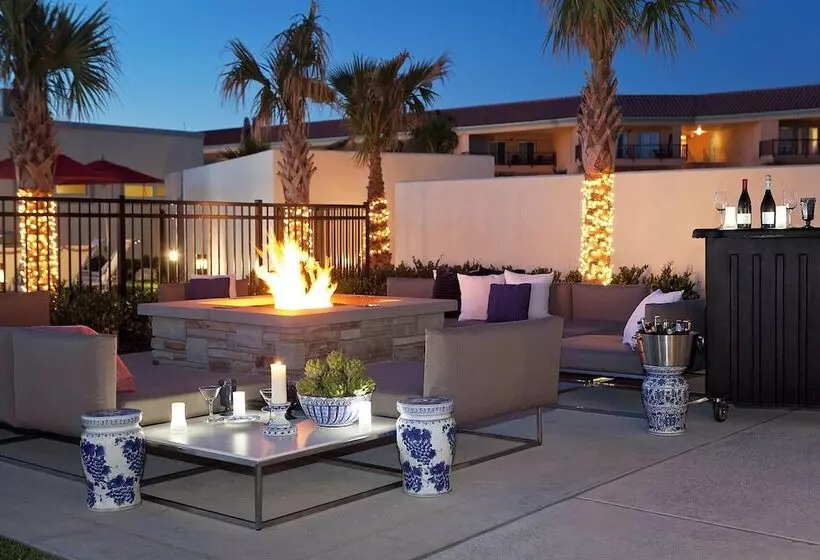ホテル Courtyard By Marriott Galveston Island