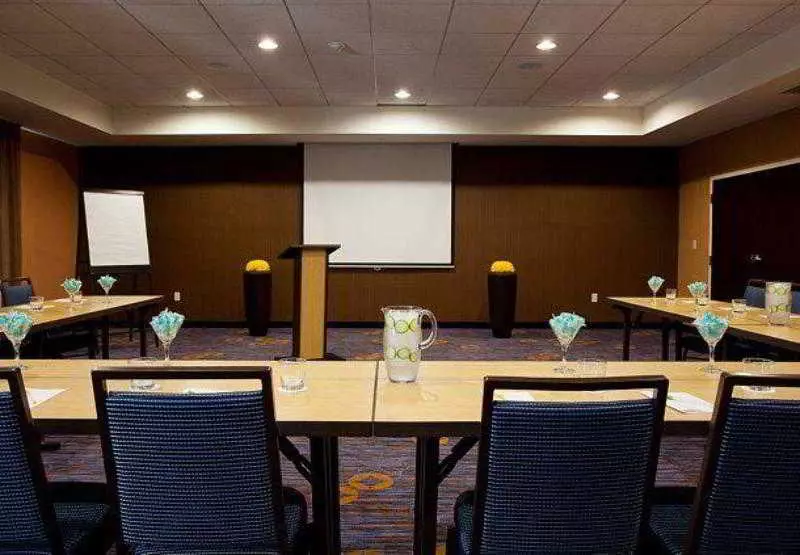 ホテル Courtyard By Marriott Galveston Island