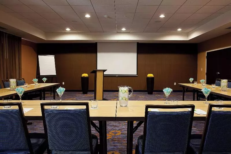 ホテル Courtyard By Marriott Galveston Island