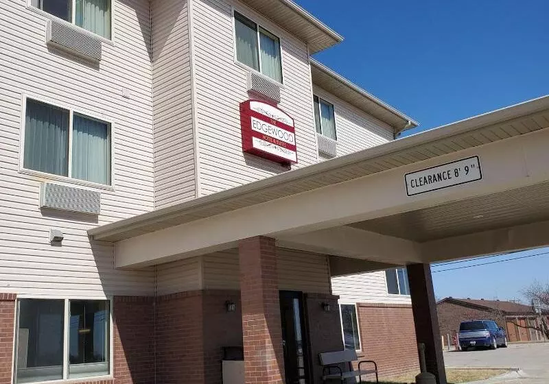 The Edgewood Hotel And Suites