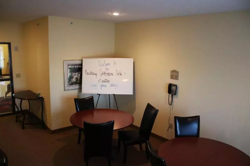 The Edgewood Hotel And Suites