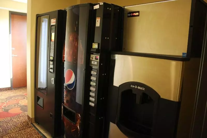 The Edgewood Hotel And Suites