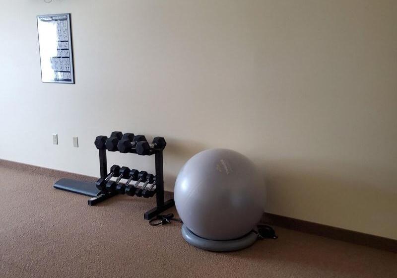 The Edgewood Hotel And Suites