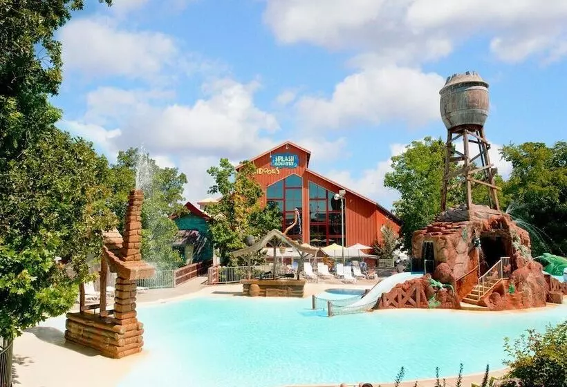 Hotelli Grand Country Waterpark Resort